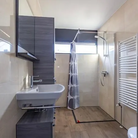 בית נופש Casa The Wave With Infrared Sauna *